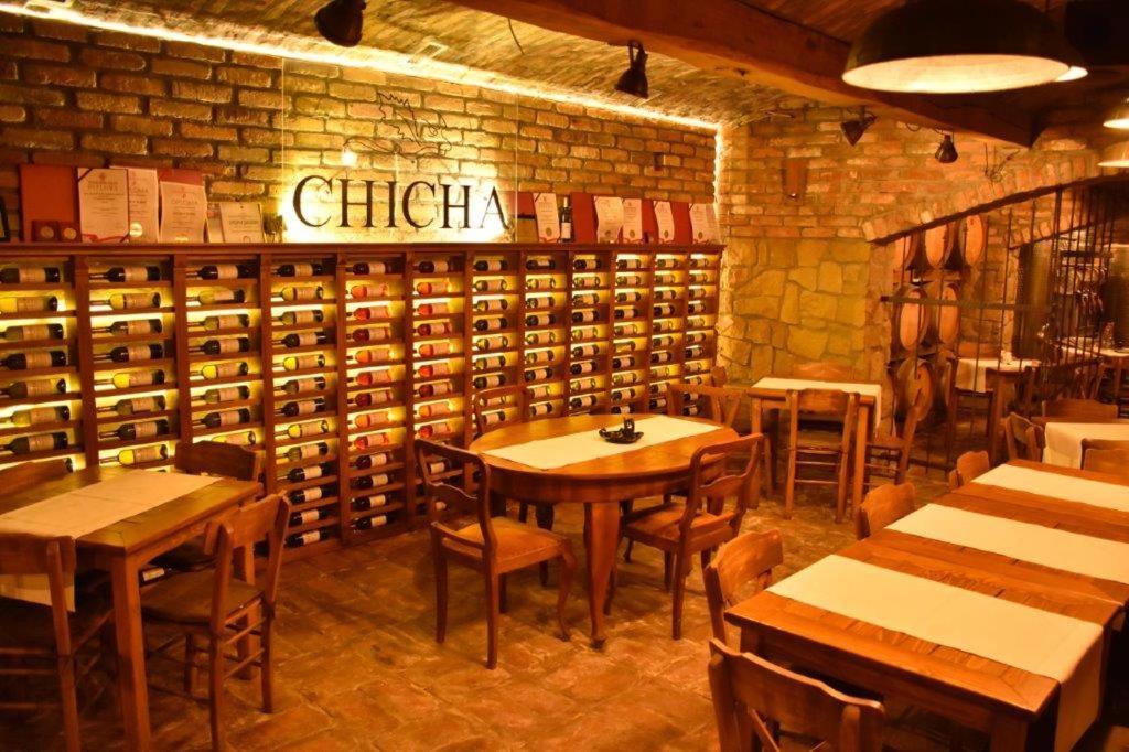 Garni Hotel Chicha - Winery Skrbic Белград Екстериор снимка